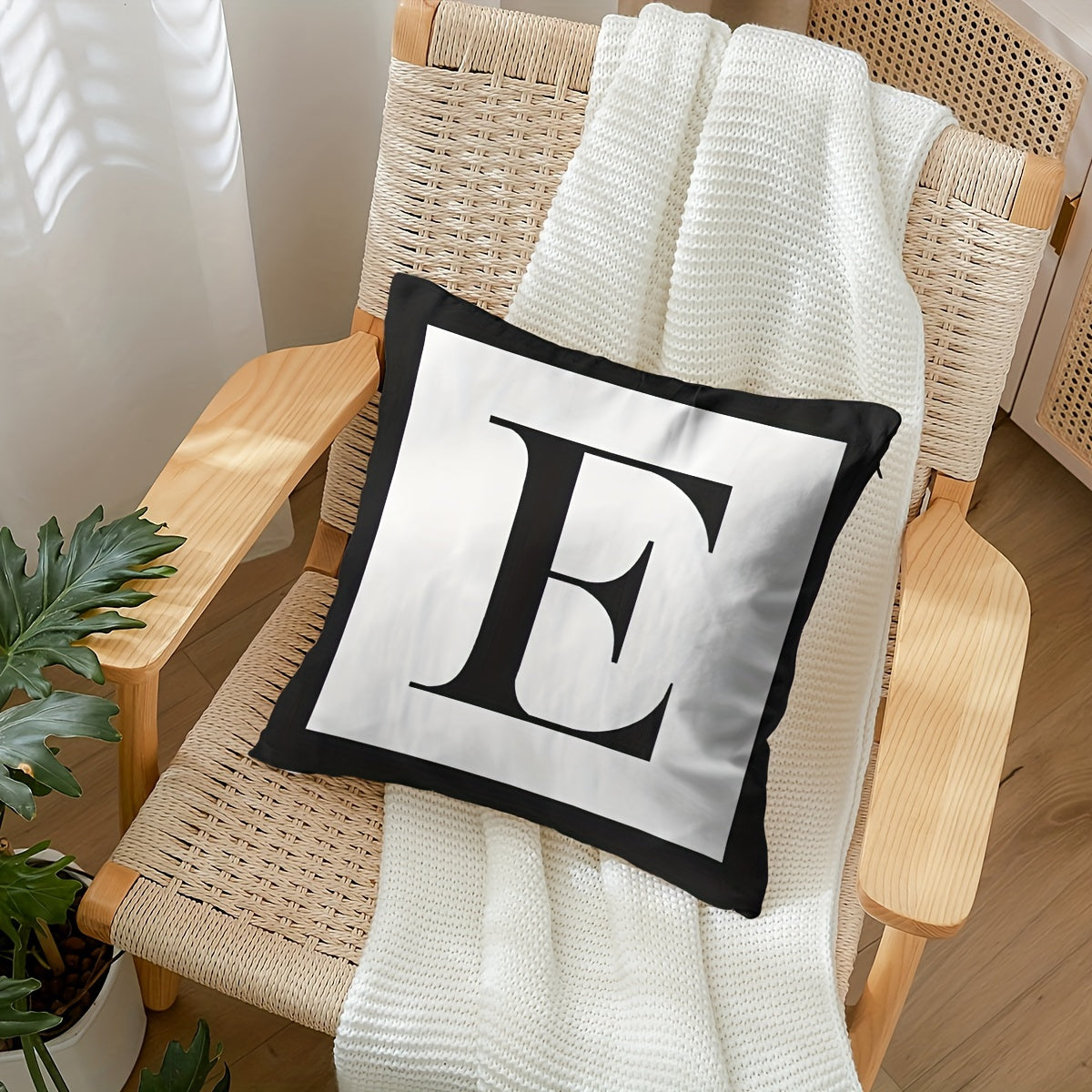 1pc No Pillow Core Initial Letter Pattern Throw Pillow Case,, Modern Simple Style Polyester Fiber Square No Pillow Core Waist Support Soft Cushion Cover Cushion Cover For Anniversary Name Abbreviation Sofa Bedroom Living Room Home Decoration